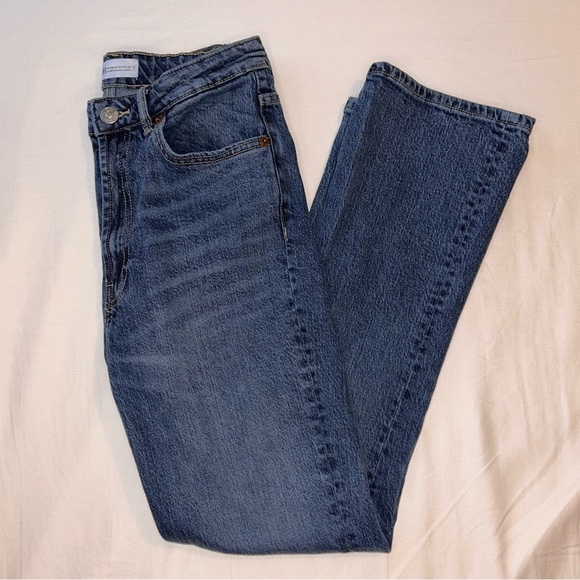 Zara Denim - ZARA Mid-Rise Straight Leg Jeans Size 6 Medium Wash